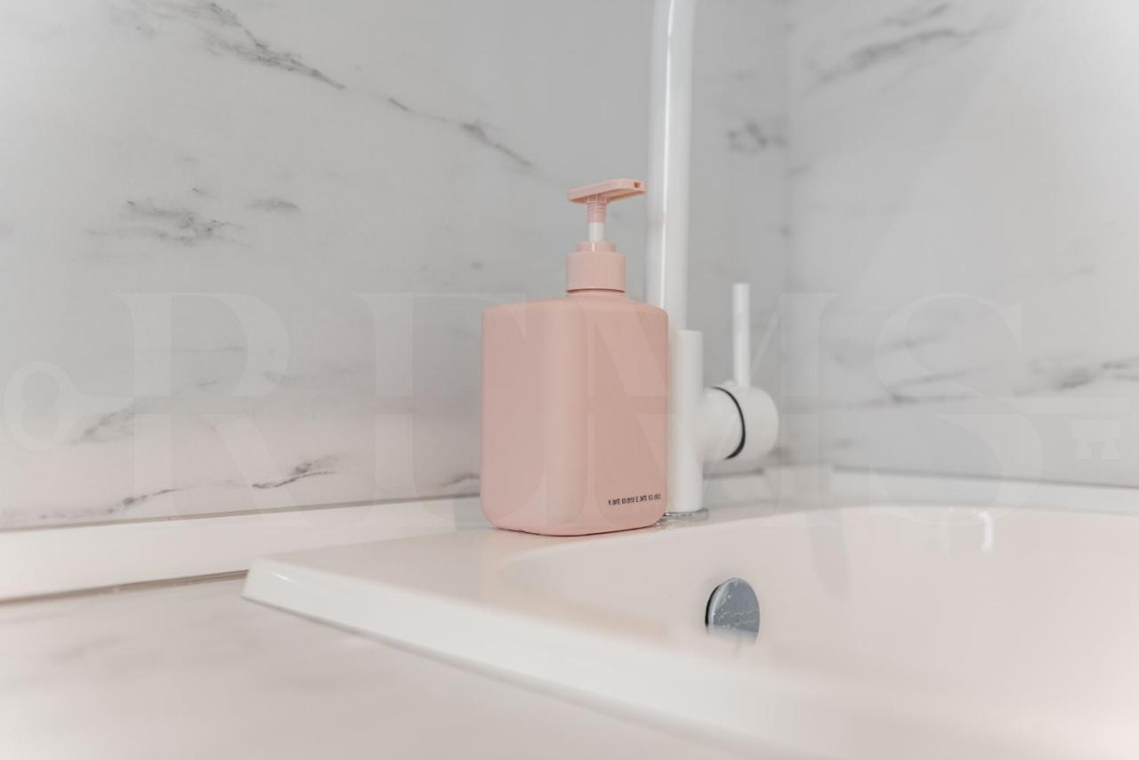 Designed Minimalist Apartment - Malaga Center By Rems Esterno foto
